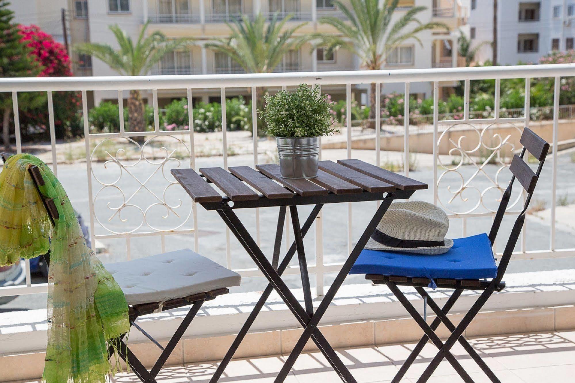 Paphos Love Nest Apartment Eksteriør bilde